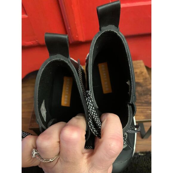 Rocket Dog Women's Size 6 Rainy Day Black Rubber Booties Boots  Barely Worn EUC - Picture 6 of 7